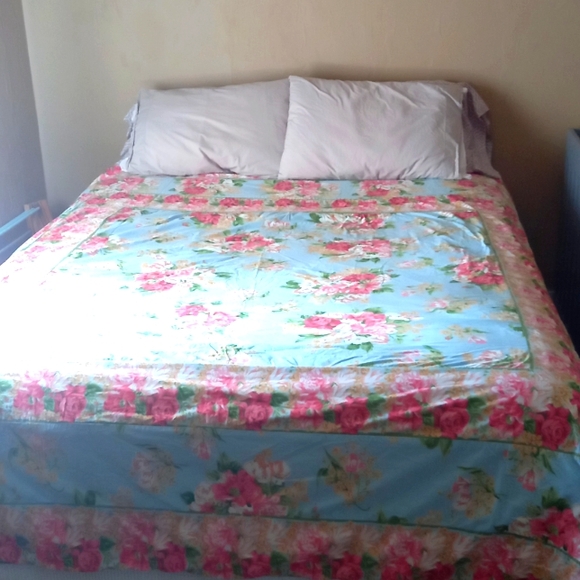 Handmade Shabby Chic Floral reversible queen duvet cover - Picture 1 of 5
